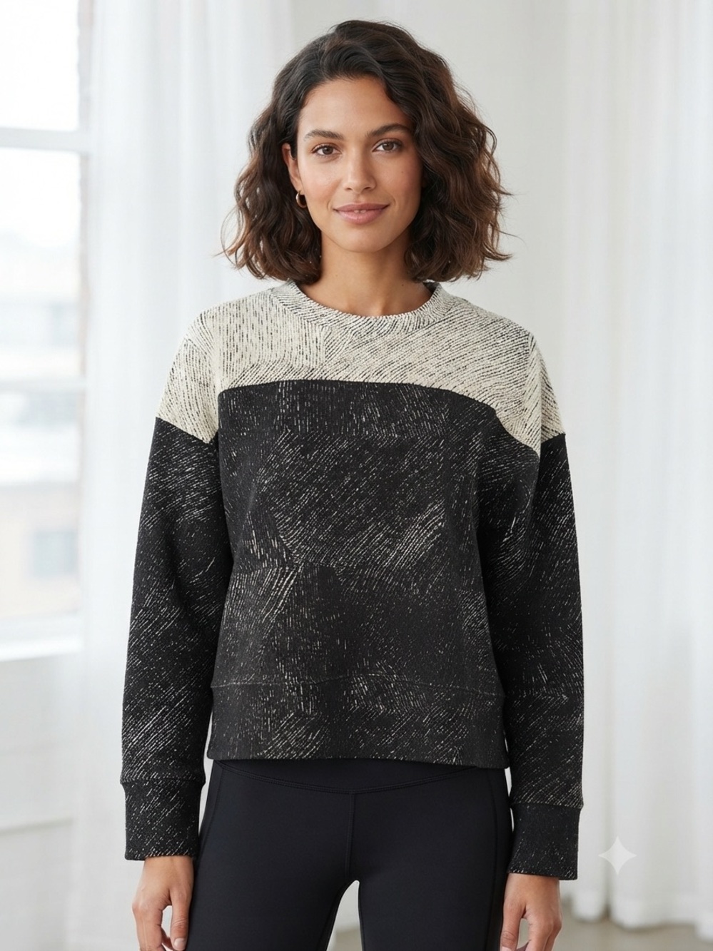 Banana Republic Black and Cream Textured Crewneck Sweater Top